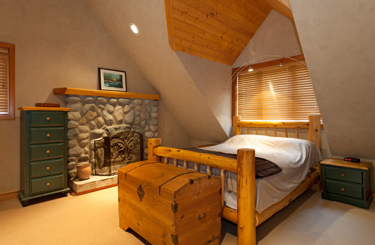 Whistler Luxury Chalet - Bedroom